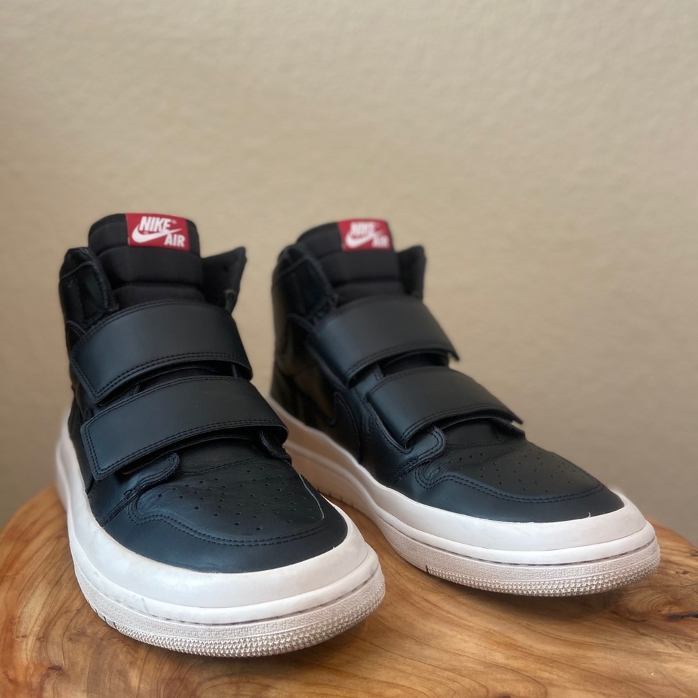 NIKE AIR JORDANS